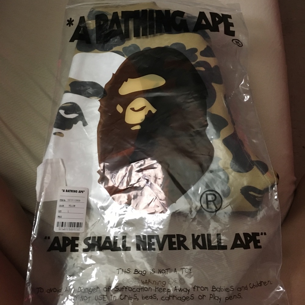 Bape X champion sweater - Picture 5 of 5