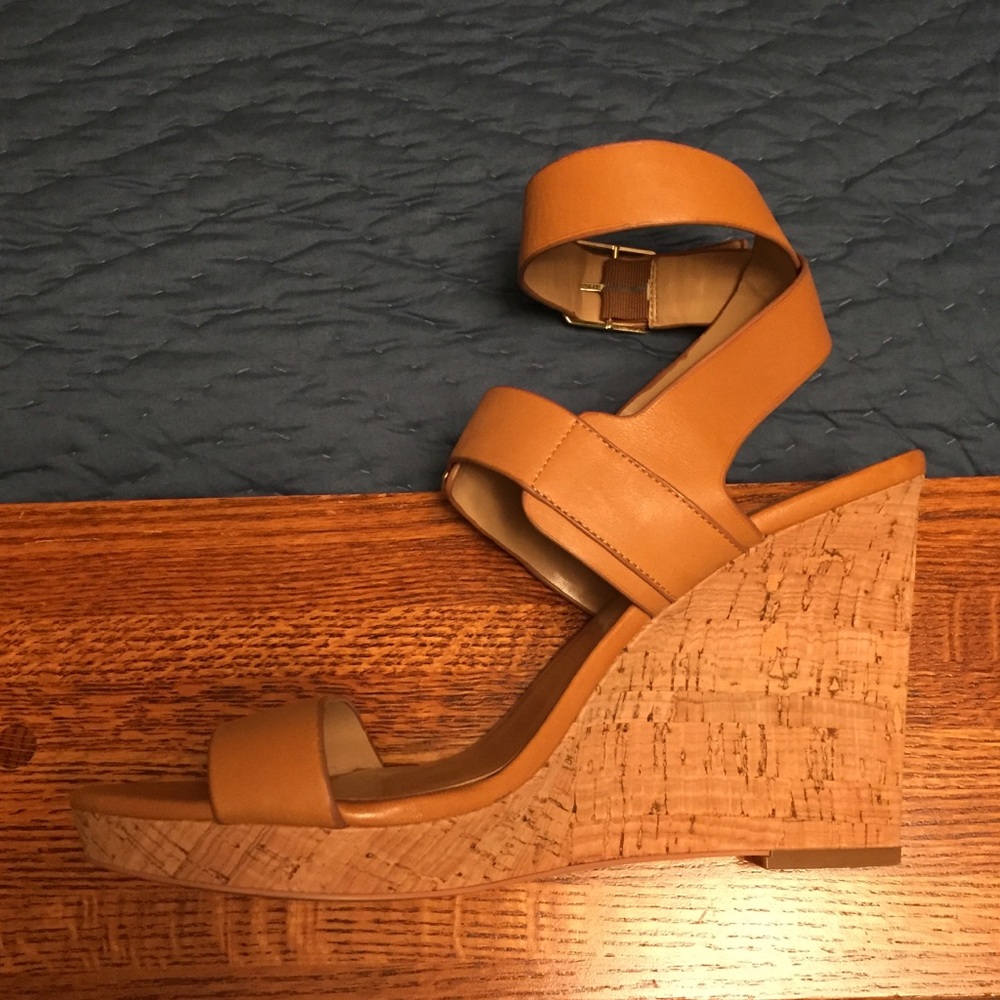 Anne Taylor wedge sandals worn 2x