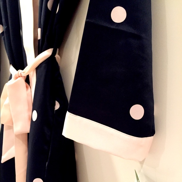 🌷Host Pick🌷Kate Spade Polka Dot Satin Robe - Picture 5 of 7