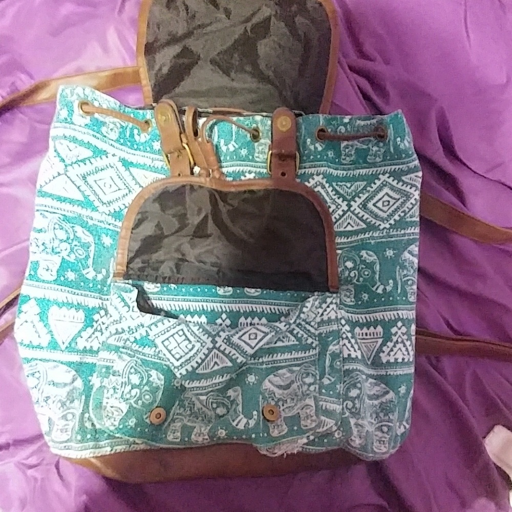 Backpack - Picture 2 of 3