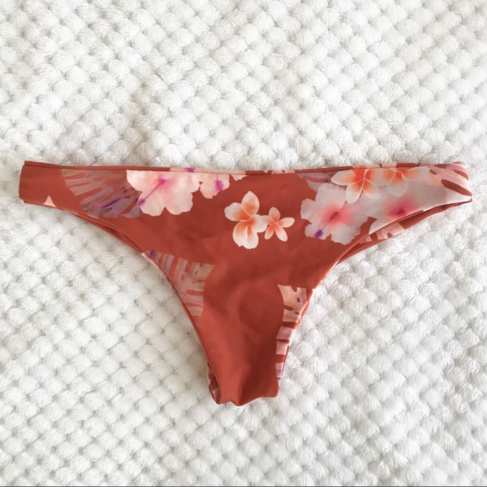💋SOLD💋 Stone Fox Swim Cai Bottoms