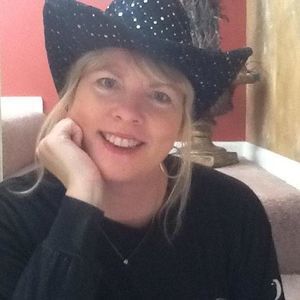 Meet your Posher, Pam