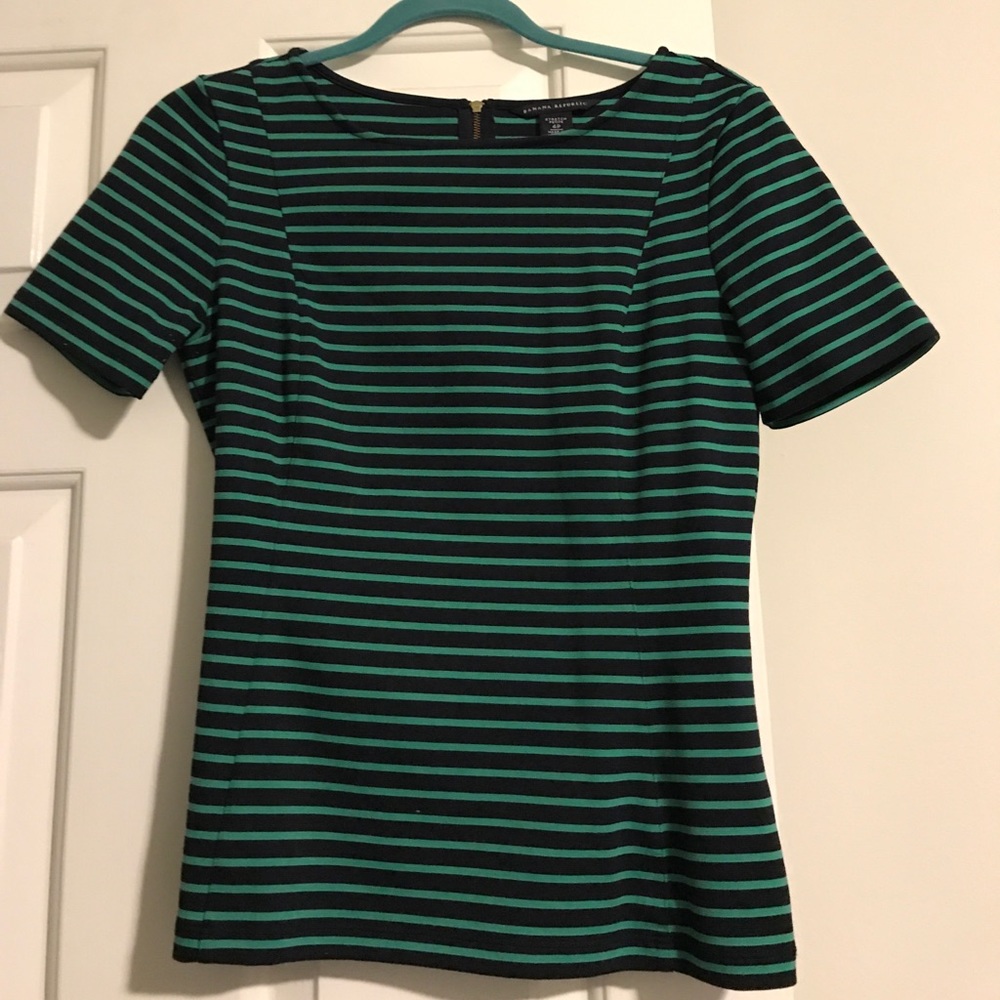 Banana Republic navy and green top size 4p