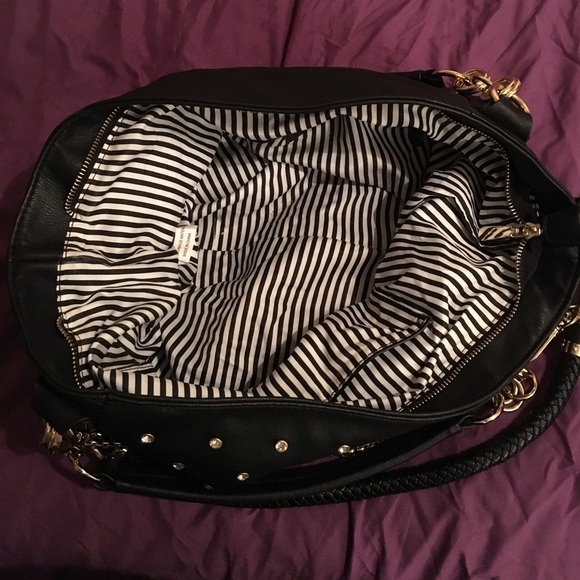 Black Purse - Picture 2 of 3