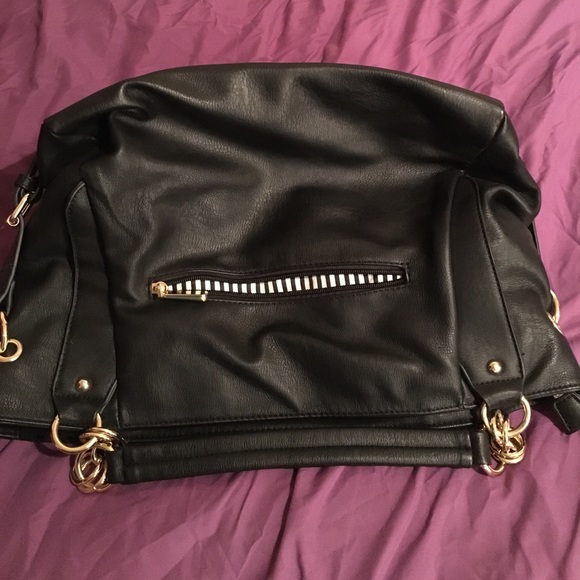 Black Purse - Picture 3 of 3