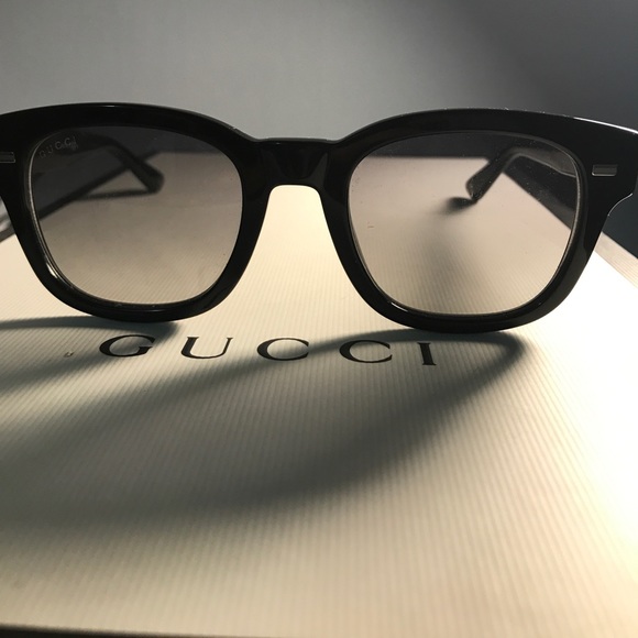 Gucci - Picture 1 of 3