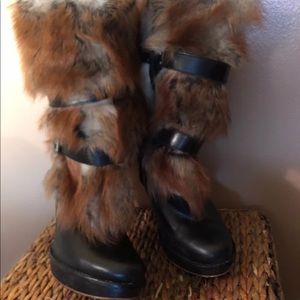 UGG Foxley Black Leather brown boot