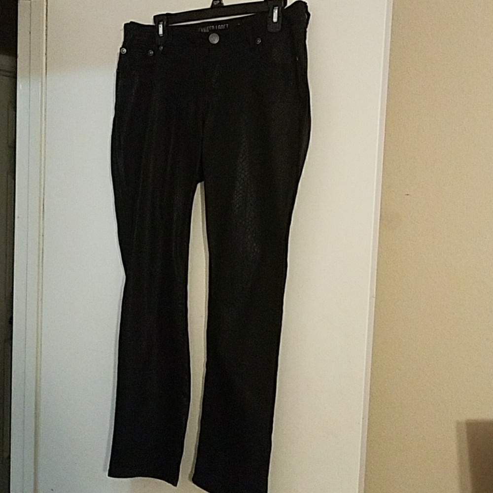 Jennifer Lopez Black Snake print pants