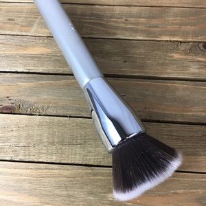 IT Brushes For Ulta Airbrush Complexion Perfection