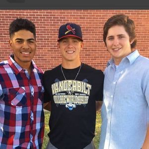 Meet your Posher, Chase