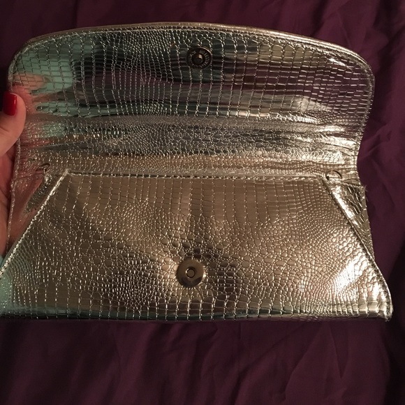 Silver clutch - Picture 2 of 4