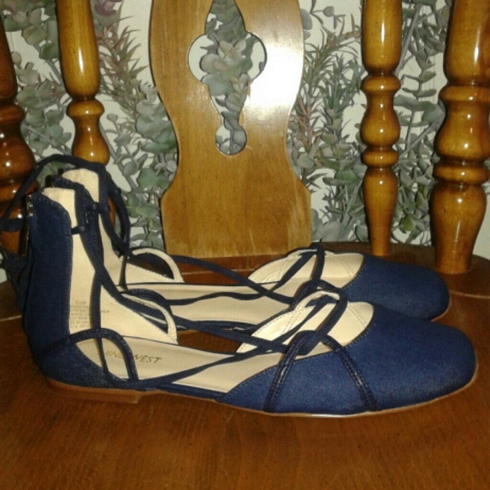 🌸NWOB Nine West Lace up Flats🌸