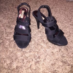 Simply Vera Vera Wang Strappy heels
