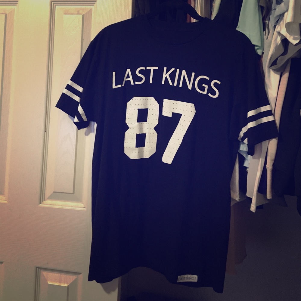 LAST 👑 SHIRT