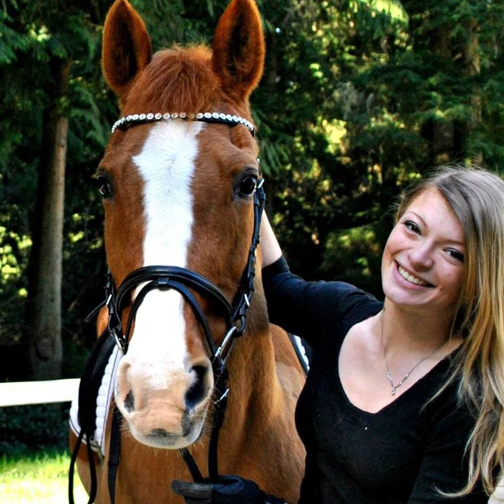 Meet your Posher, Alexandra