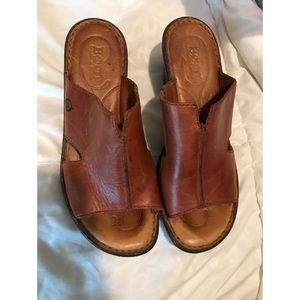 Born sandals