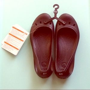 NWT Crocs Kadee work flat