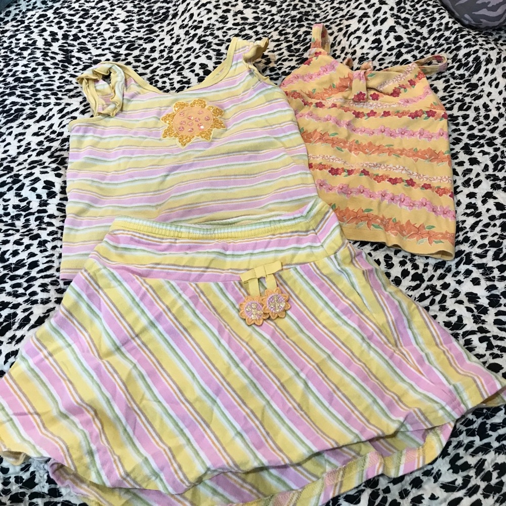 Shirts and skirt