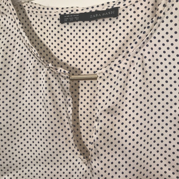 Zara Tops - Zara basic top Size XS
