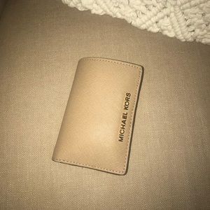 Excellent condition! Michael Kors wallet