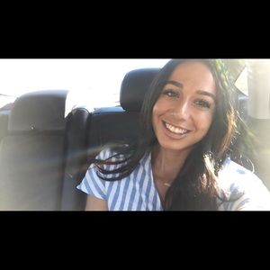 Meet your Posher, Lara