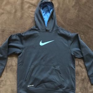 Nike thermal-fit hoodie