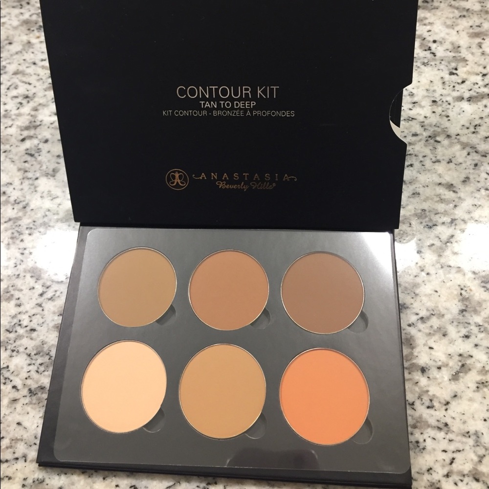 SALE! NWT ABH Powder Contour Kit - Tan to Deep