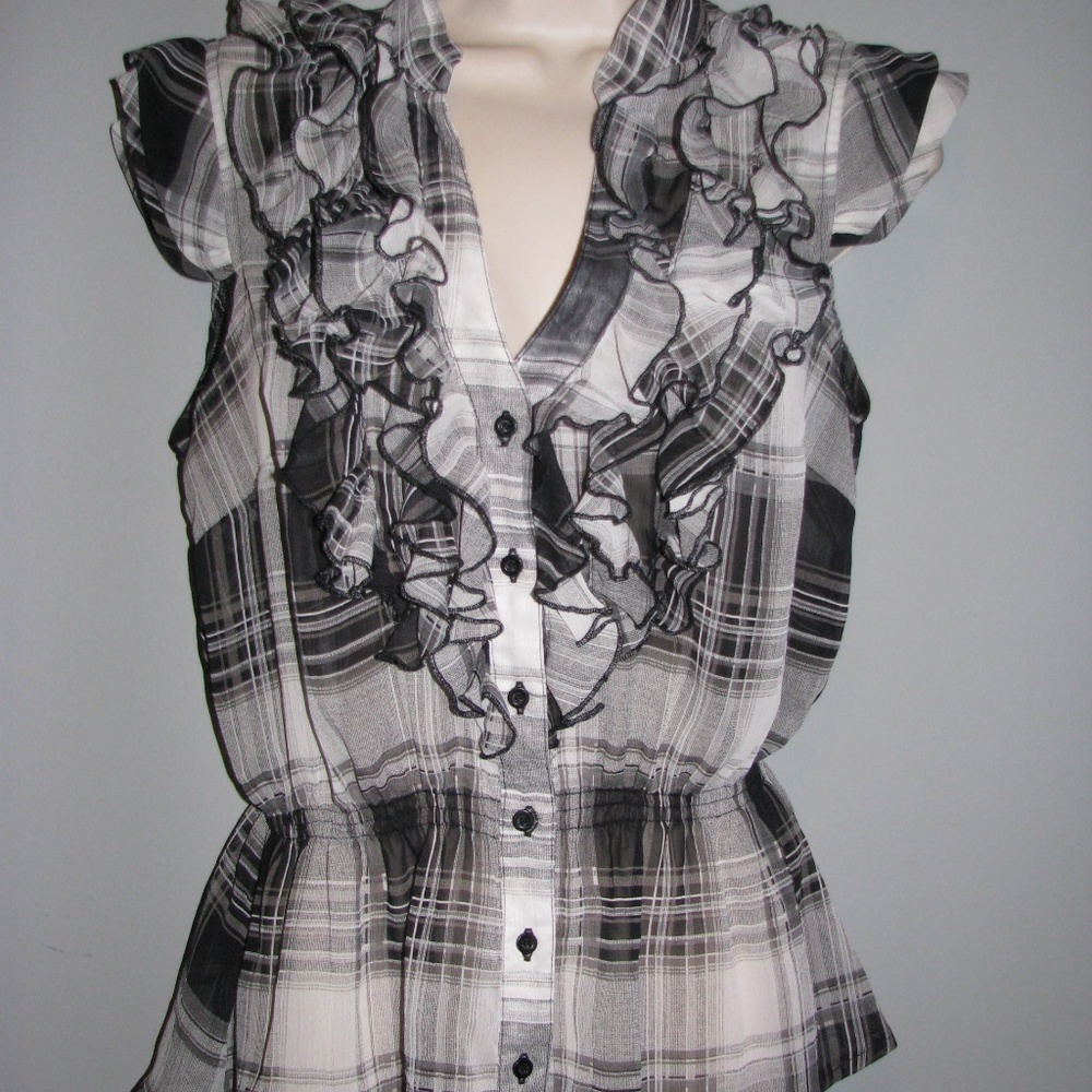 Vintage black and white top