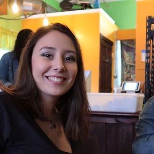 Meet your Posher, Raluca