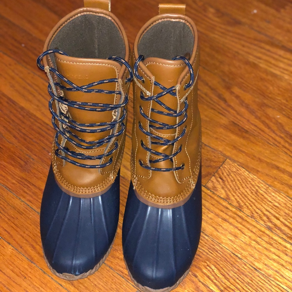 Brand New Lands’ End Women’s Duck Boots