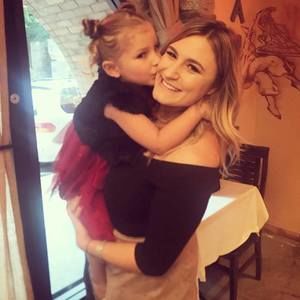 Meet your Posher, Lauren