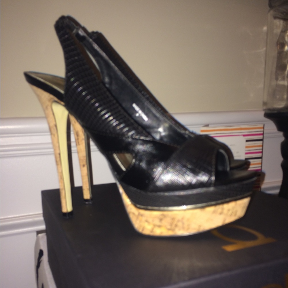 Bebe Platform heel size 8