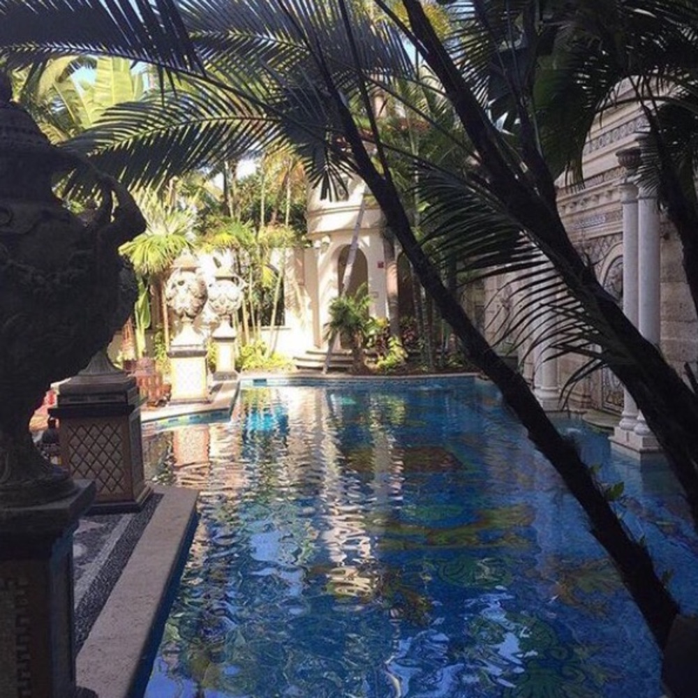 Meet your Posher, Destiny