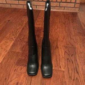 Ladies boots