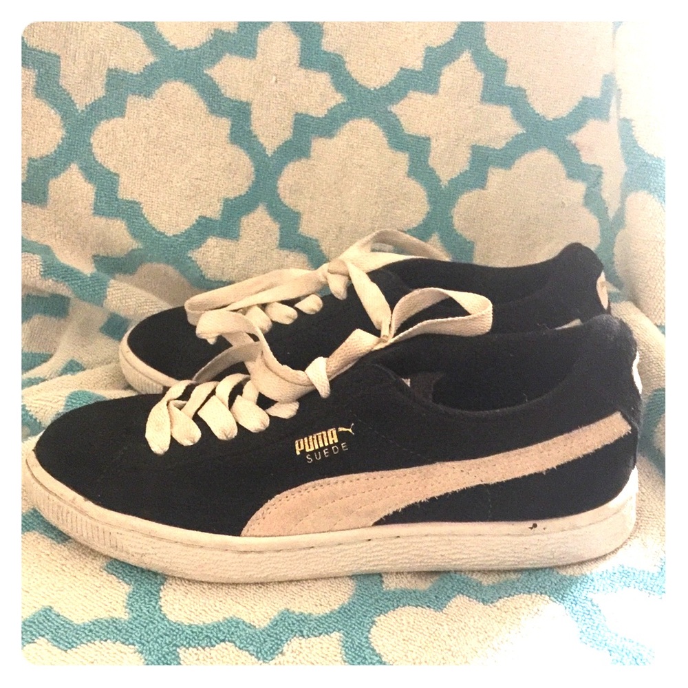 Suede Pumas