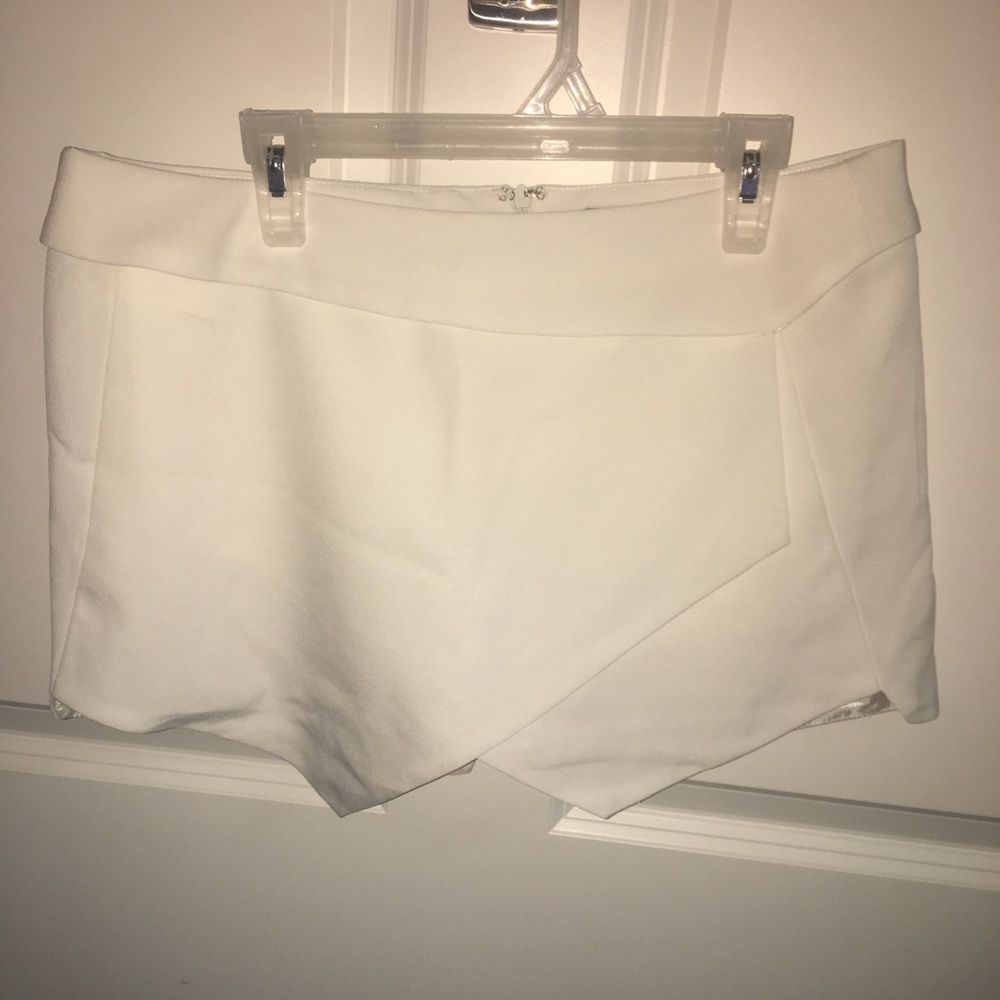 white envelope skort/skirt