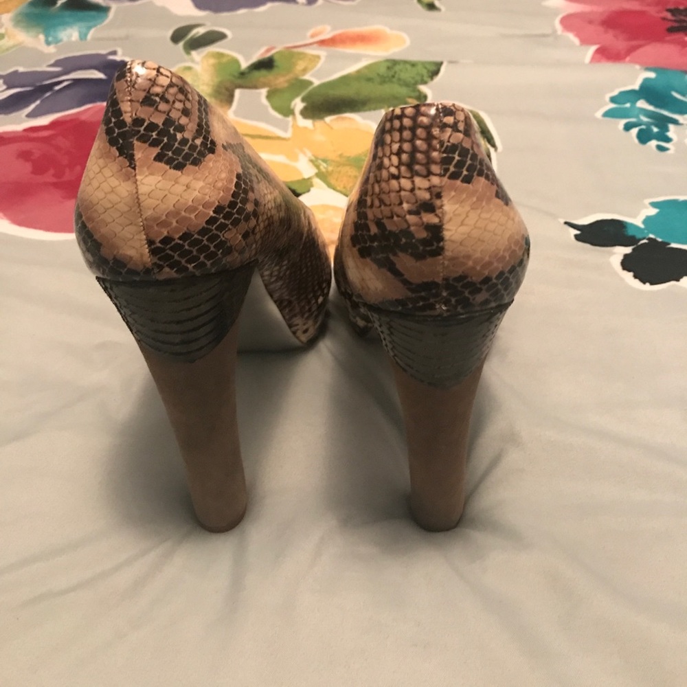 H by Halston Faux Snake Skin Chunky Heels - Picture 2 of 7