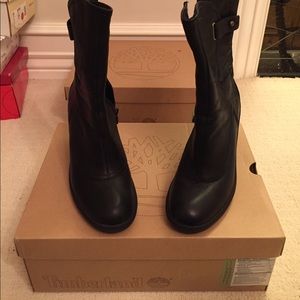Black leather Timberland boots