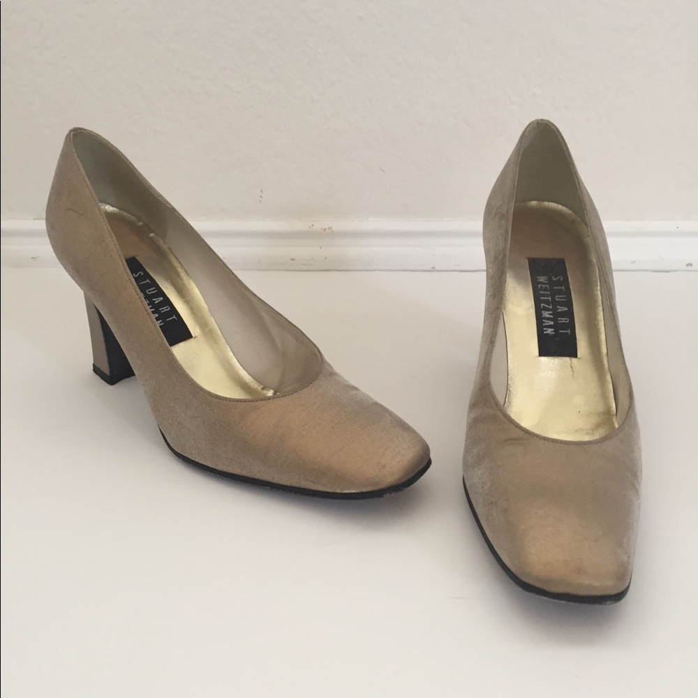 STUART WEITZMAN GOLD SHOES