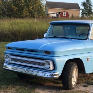 Meet your Posher, Staci