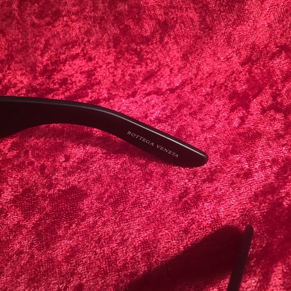 BOTTEGA VENETA UNISEX GUN METAL SUNGLASSES