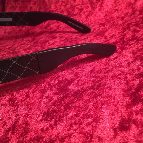 BOTTEGA VENETA UNISEX GUN METAL SUNGLASSES main image 4