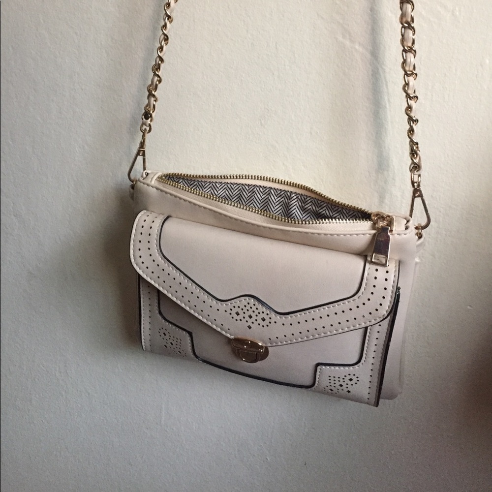 Crossbody everyday bag