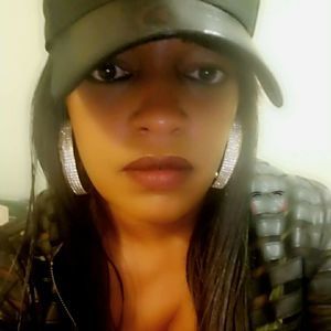 Meet your Posher, Tia