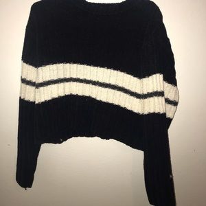 Black and white cropped sweater