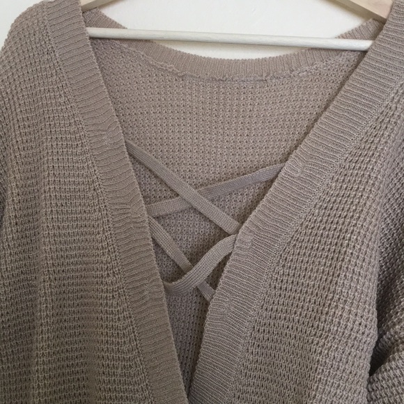 🛑LAST ONE -PRICE FIRM🛑 Lace Back Sweater oatmeal - Picture 6 of 8