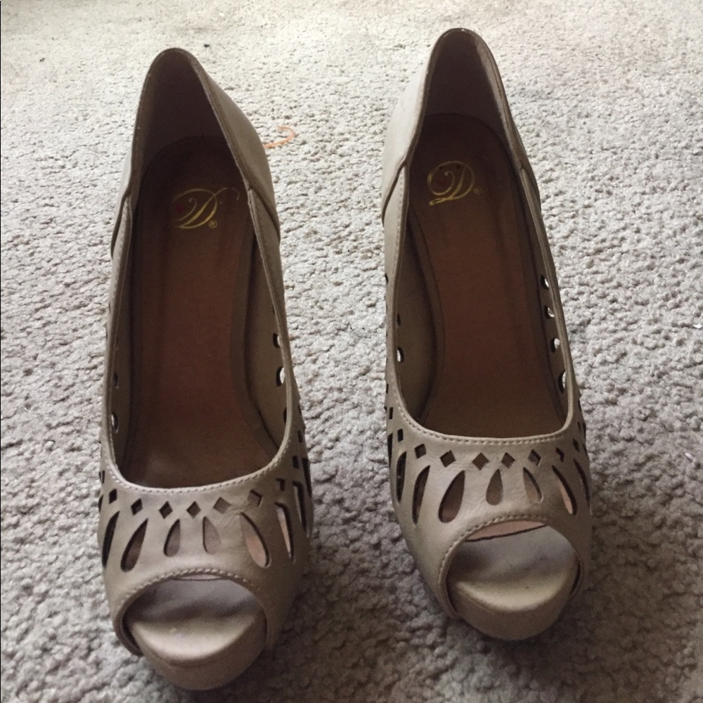 Nude heels