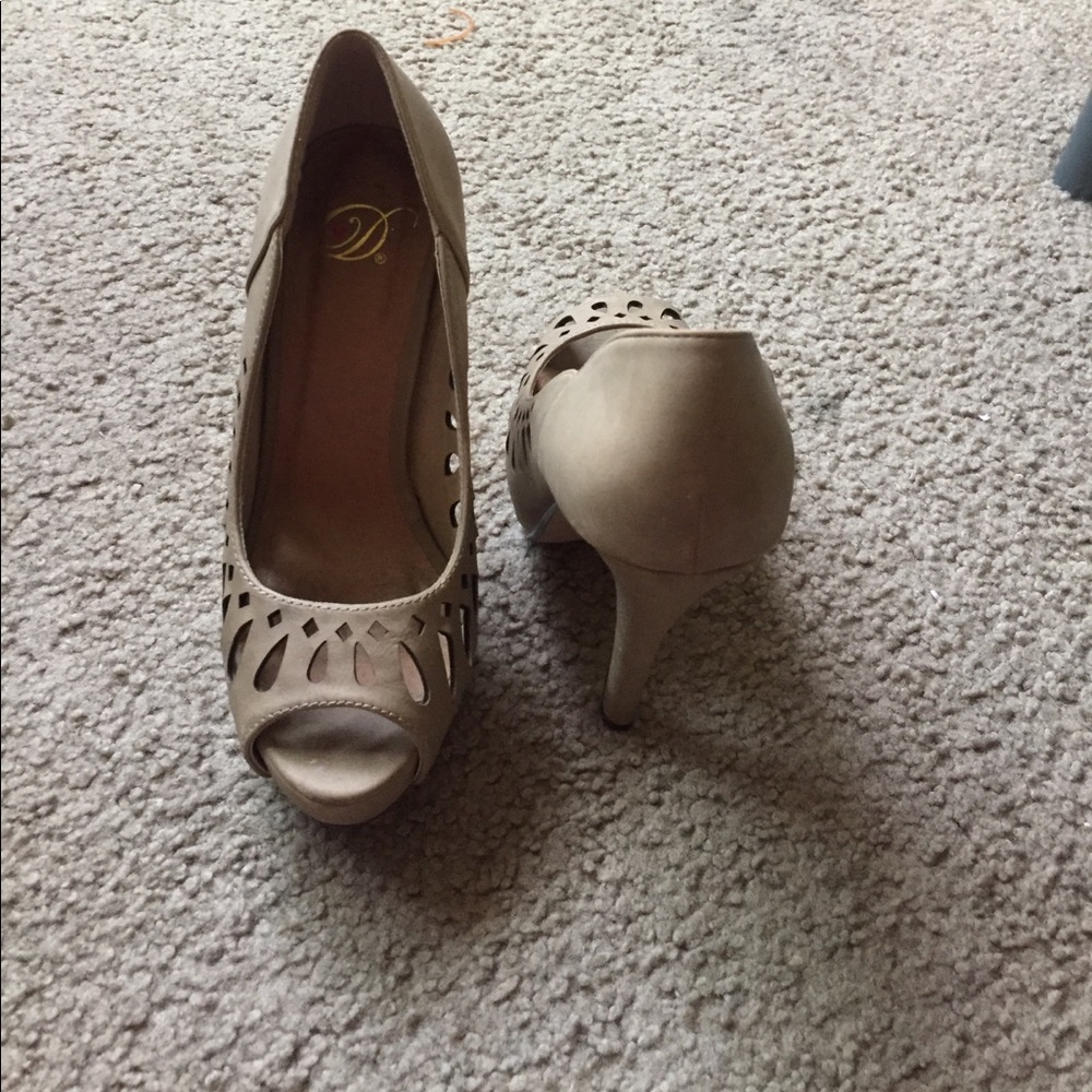 Nude heels - Picture 3 of 3
