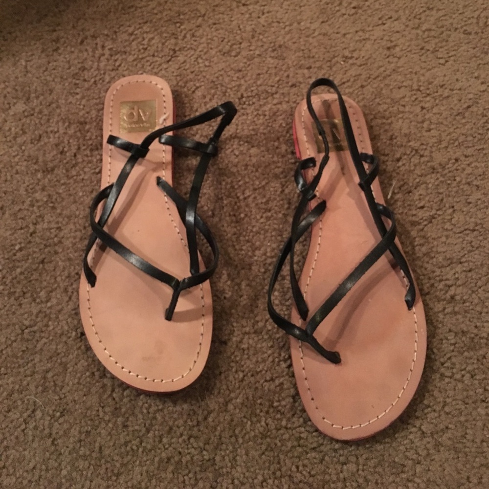 DV Dolce Vita black sandals flip flops size 9