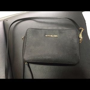 Michael kors crossbody